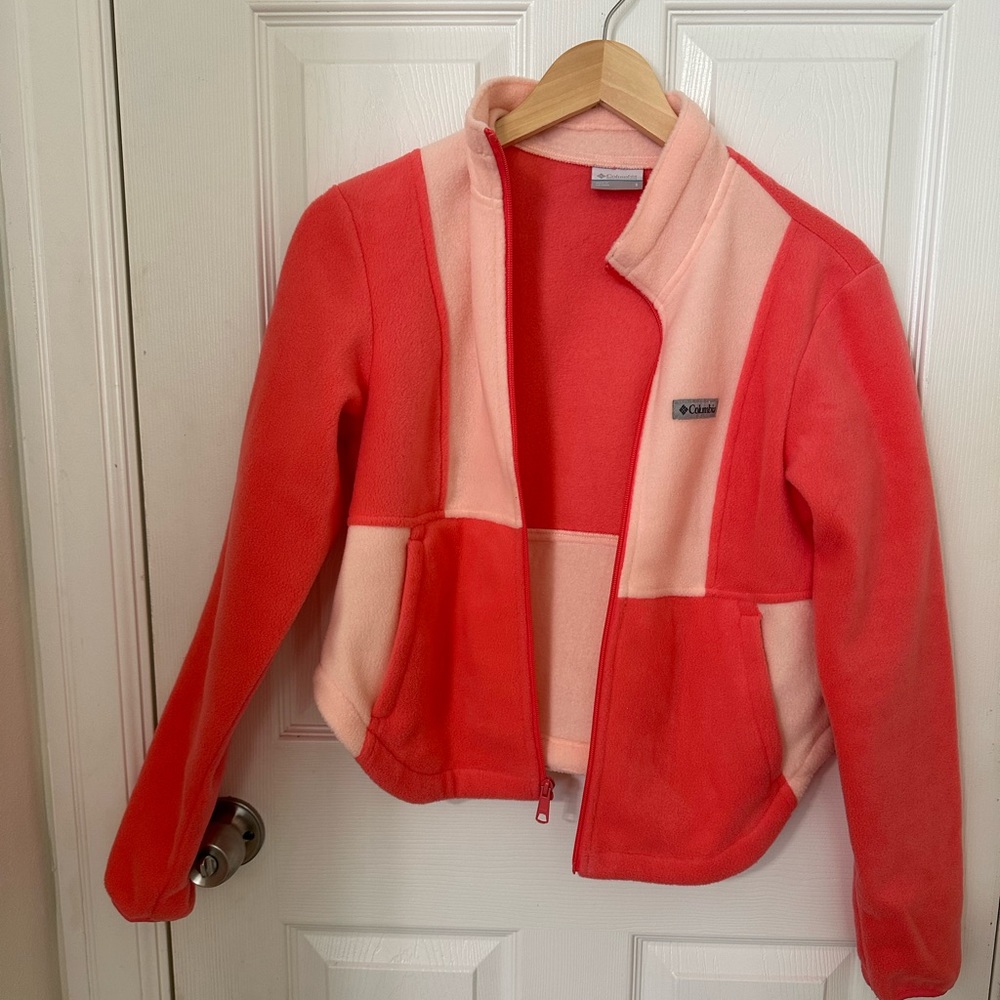 Columbia cropped zip